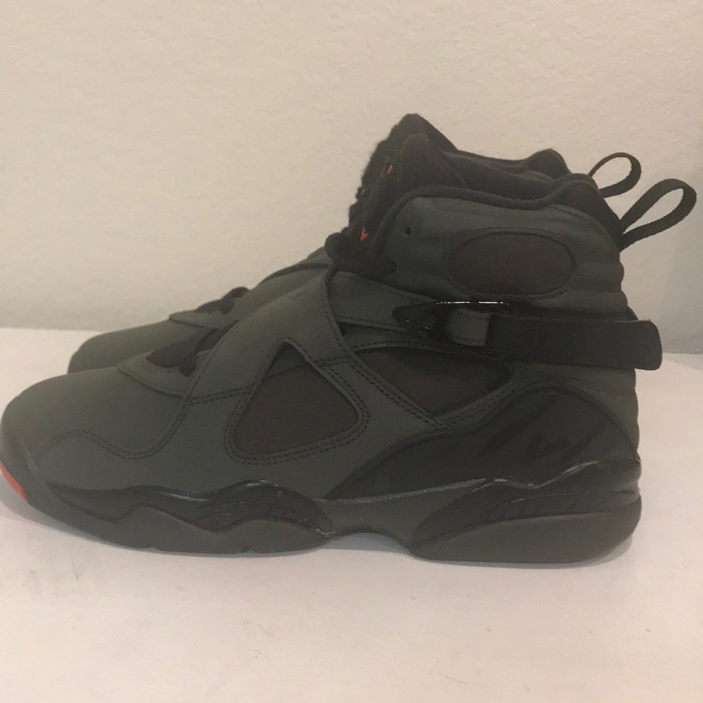 Retro Jordan 8 (GS) Take Flight “Undefeated” - Picture 3 of 7